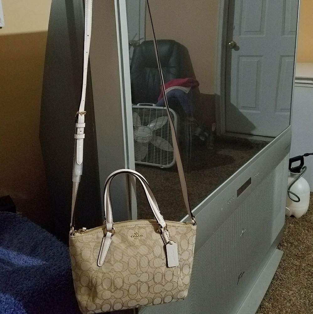 Authentic Mini Coach - Picture 2 of 2